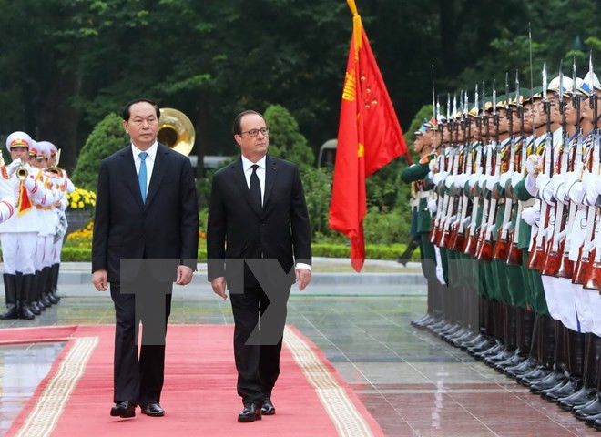 Presidente de Vietnam dialoga con Francois Hollande ảnh 1 Presidente de Vietnam dialoga con Francois Hollande ảnh 1