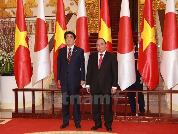 Prensa japonesa destaca la visita a Vietnam del premier Shinzo Abe ảnh 1 Prensa japonesa destaca la visita a Vietnam del premier Shinzo Abe ảnh 1
