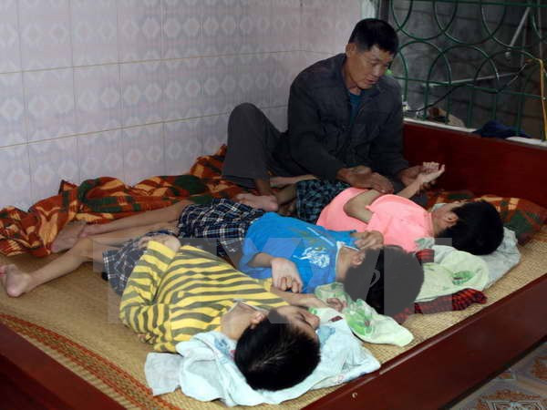 Ministerio de Defensa de Vietnam ayuda a víctimas de Agente Naranja ảnh 1 Ministerio de Defensa de Vietnam ayuda a víctimas de Agente Naranja ảnh 1