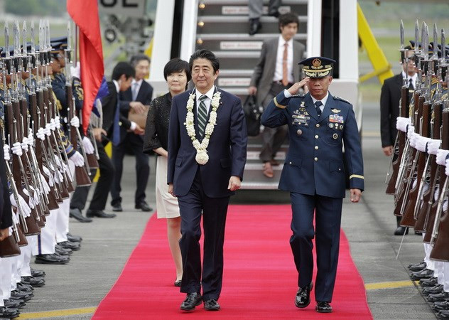 Primer ministro de Japón visita Filipinas ảnh 1 Primer ministro de Japón visita Filipinas ảnh 1