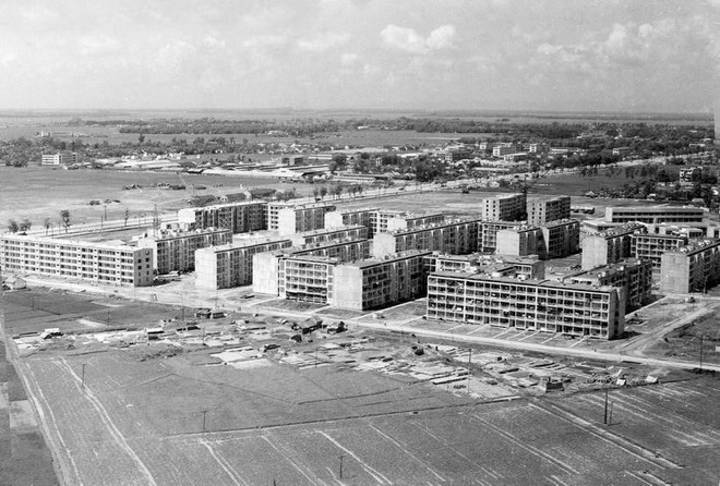 [Foto] Tras la guerra, Vietnam superó las dificultades para la reconstrucción nacional bajo la dirección del Partido Comunista ảnh 19