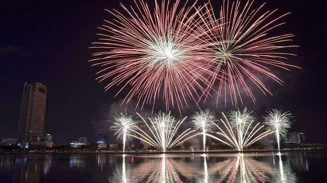 Ciudad vietnamita de Da Nang lista para el Festival Internacional de Fuegos Artificiales ảnh 1  Ciudad vietnamita de Da Nang lista para el Festival Internacional de Fuegos Artificiales ảnh 1