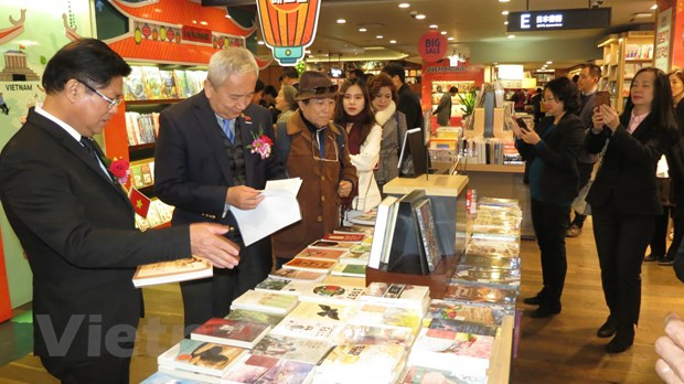 Inauguran primer pabellón de libros vietnamitas en Corea del Sur ảnh 1 Inauguran primer pabellón de libros vietnamitas en Corea del Sur ảnh 1