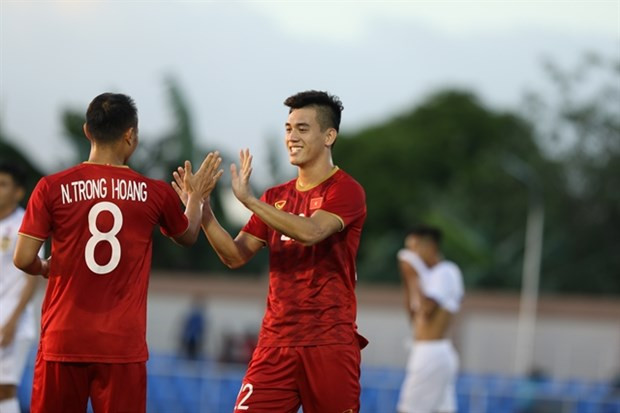 Fútbol: Apabulla Vietnam 6-1 a Laos en SEA Games 30 ảnh 1