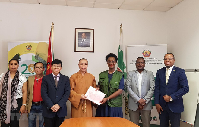 Sangha Budista de Vietnam presta asistencia a mozambiqueños afectados por ciclones ảnh 1 Sangha Budista de Vietnam presta asistencia a mozambiqueños afectados por ciclones ảnh 1