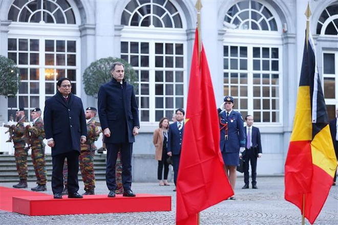 Primer ministro vietnamita sostiene conversaciones con su homólogo belga ảnh 2 Primer ministro vietnamita sostiene conversaciones con su homólogo belga ảnh 2