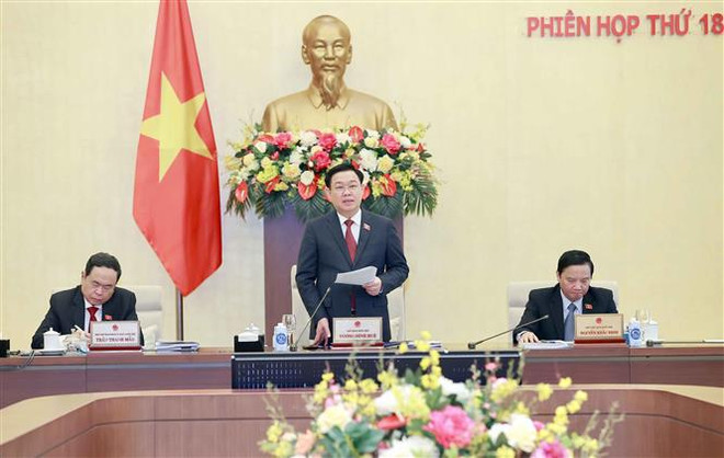 Comité Permanente del Parlamento vietnamita inaugura su 18ª sesión ảnh 1 Comité Permanente del Parlamento vietnamita inaugura su 18ª sesión ảnh 1