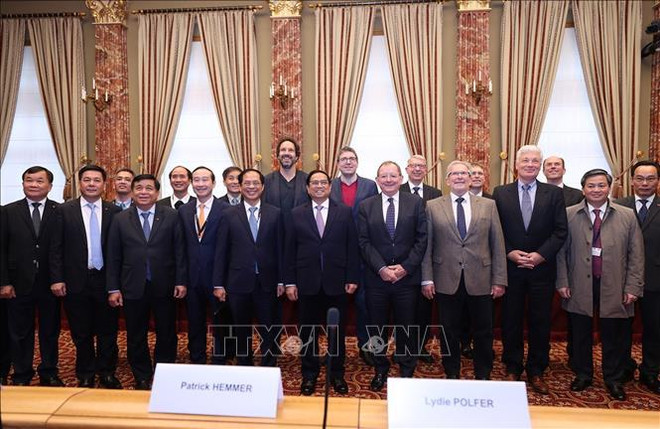 Primer ministro de Vietnam aboga por forjar nexos de asociación con Luxemburgo ảnh 2 Primer ministro de Vietnam aboga por forjar nexos de asociación con Luxemburgo ảnh 2