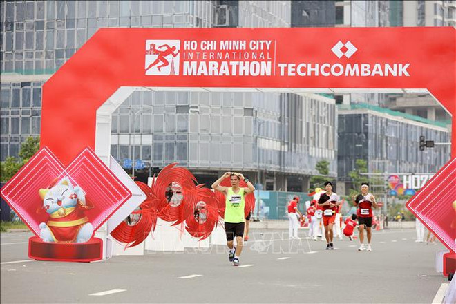 Concluye Maratón Internacional de Ciudad Ho Chi Minh ảnh 1