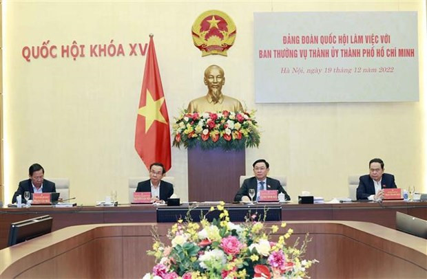 Presidente parlamentario destaca políticas necesarias para el desarrollo de Ciudad Ho Chi Minh ảnh 1 Presidente parlamentario destaca políticas necesarias para el desarrollo de Ciudad Ho Chi Minh ảnh 1
