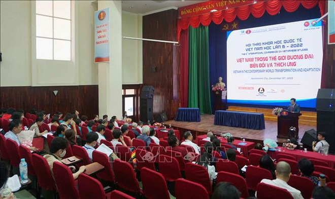 Debaten en ciudad vietnamita sobre valores culturales en desarrollo sostenible ảnh 1 Debaten en ciudad vietnamita sobre valores culturales en desarrollo sostenible ảnh 1