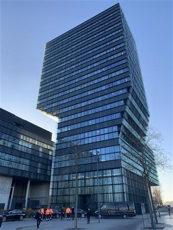 Premier vietnamita visita principal Centro de investigación y desarrollo tecnológico en Europa ảnh 1 Premier vietnamita visita principal Centro de investigación y desarrollo tecnológico en Europa ảnh 1