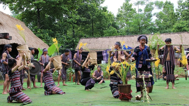 Celebran múltiples actividades culturales de etnias minoritarias en Hanoi en agosto ảnh 1 Celebran múltiples actividades culturales de etnias minoritarias en Hanoi en agosto ảnh 1