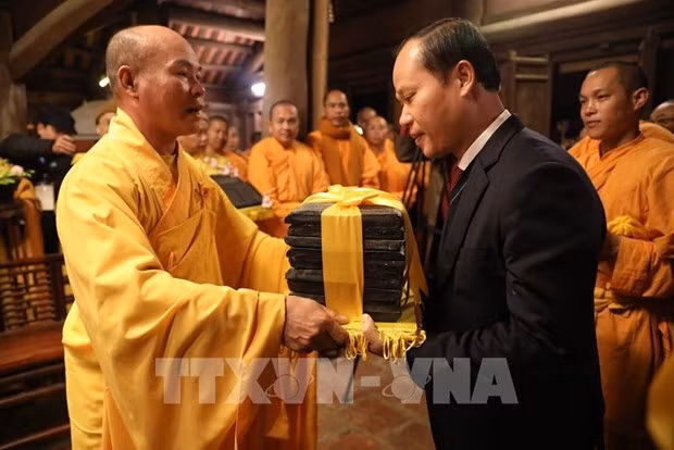Efectúan procesión ritual budista más grande de Vietnam ảnh 1
