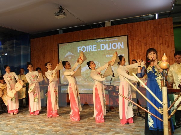 Stand de Vietnam en Feria Internacional Dijon atrae a público francés ảnh 1 Stand de Vietnam en Feria Internacional Dijon atrae a público francés ảnh 1
