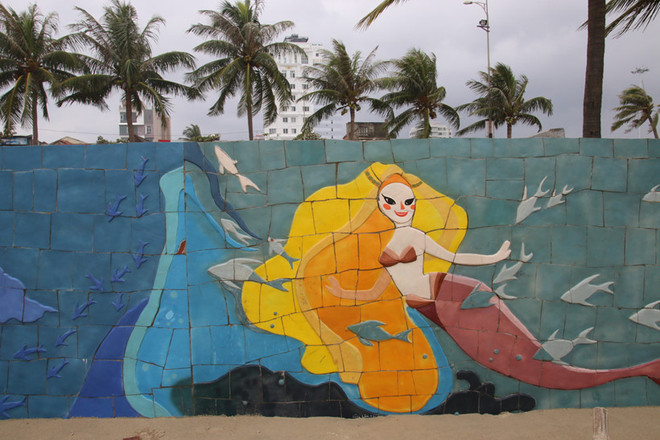 Decoran rompeolas con pinturas cerámicas en saludo al APEC 2017 ảnh 1 Decoran rompeolas con pinturas cerámicas en saludo al APEC 2017 ảnh 1