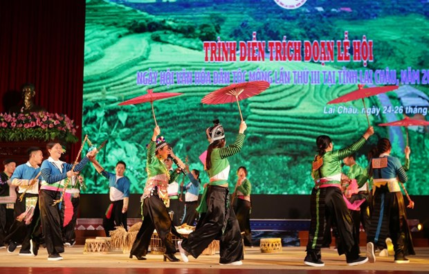 Celebran tercer Festival cultural de la etnia vietnamita Mong ảnh 1