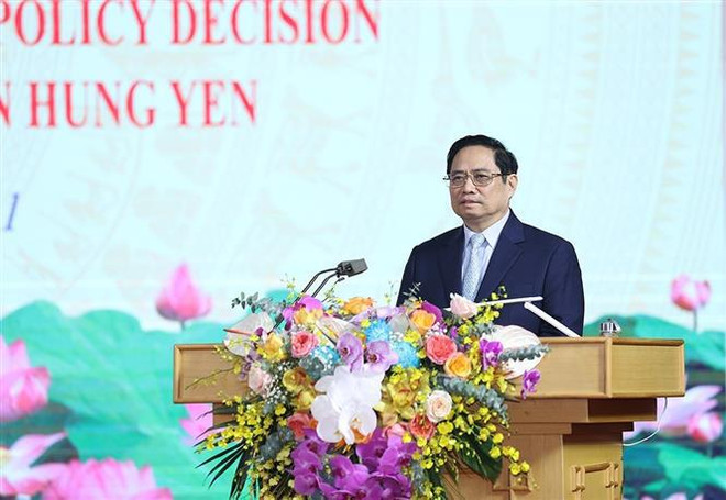 Primer ministro de Vietnam exige impulsar desarrollo armónico de provincia de Hung Yen ảnh 2 Primer ministro de Vietnam exige impulsar desarrollo armónico de provincia de Hung Yen ảnh 2