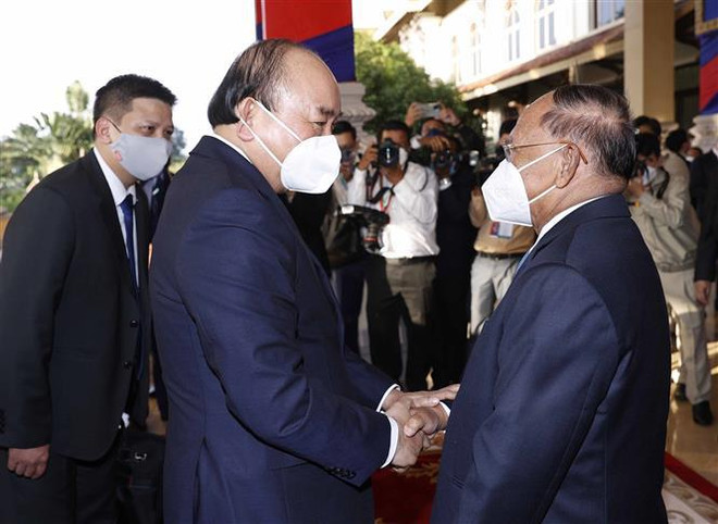 Presidente de Vietnam se reúne con dirigentes de Senado y Asamblea Nacional de Camboya ảnh 3 Presidente de Vietnam se reúne con dirigentes de Senado y Asamblea Nacional de Camboya ảnh 3