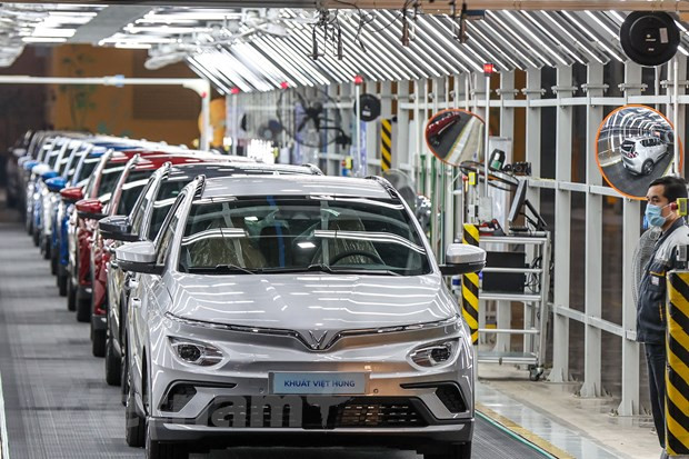 Entrega VinFast primeros coches eléctricos VF e34 a sus clientes ảnh 1 Entrega VinFast primeros coches eléctricos VF e34 a sus clientes ảnh 1