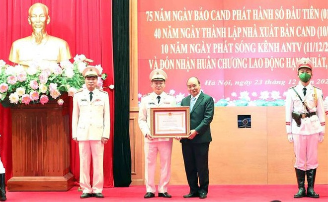 Presidente de Vietnam destaca desempeño de órganos de prensa del Ministerio de Seguridad Pública ảnh 1 Presidente de Vietnam destaca desempeño de órganos de prensa del Ministerio de Seguridad Pública ảnh 1