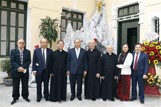 Presidente vietnamita felicita a Arquidiócesis de Hanoi por Navidad ảnh 2 Presidente vietnamita felicita a Arquidiócesis de Hanoi por Navidad ảnh 2