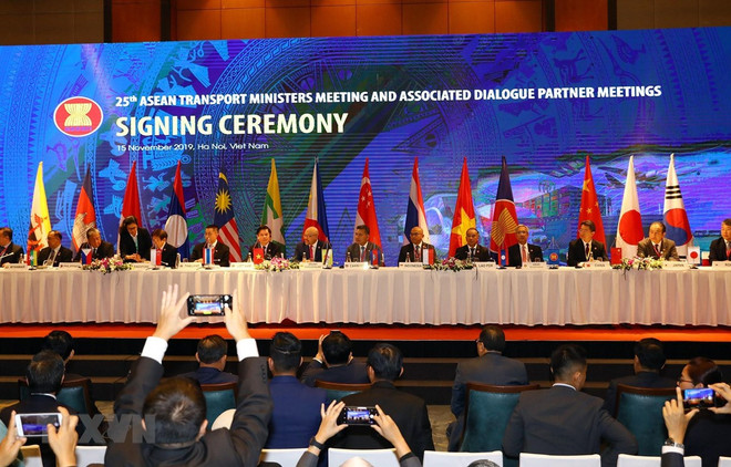 Impulsan la ASEAN y Japón cooperación en transporte ảnh 1