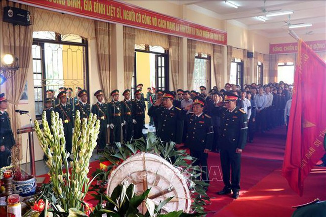 Provincia vietnamita de Hai Duong rinde homenaje póstumo a mártires ảnh 1 Provincia vietnamita de Hai Duong rinde homenaje póstumo a mártires ảnh 1