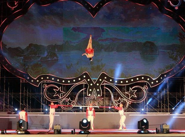 Entregan en Festival Internacional de Circo de Ha Long premios a artistas destacados ảnh 1 Entregan en Festival Internacional de Circo de Ha Long premios a artistas destacados ảnh 1