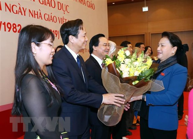 Destacan aportes de los maestros al desarrollo educativo de Vietnam ảnh 1