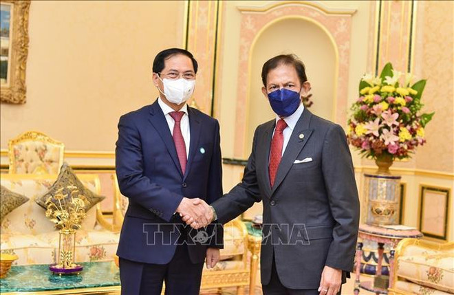 Vietnam constituye un amigo y socio importante de Brunei, afirma el sultán ảnh 1 Vietnam constituye un amigo y socio importante de Brunei, afirma el sultán ảnh 1