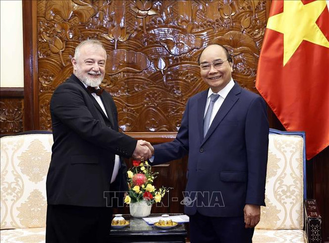 Presidente de Vietnam recibe a nuevos embajadores de países europeos ảnh 4 Presidente de Vietnam recibe a nuevos embajadores de países europeos ảnh 4