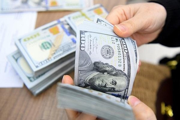 Banco Estatal de Vietnam aumenta precio de dólar estadounidense ảnh 1