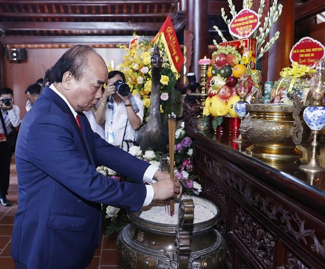 Conmemoran natalicio de secretario general vietnamita Hong Phong ảnh 2 Conmemoran natalicio de secretario general vietnamita Hong Phong ảnh 2
