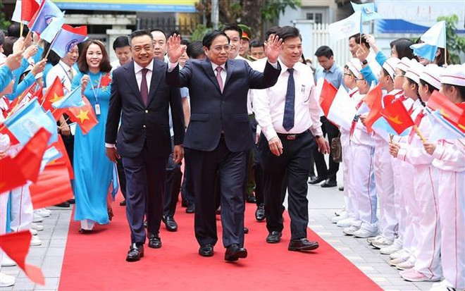 Primer Ministro de Vietnam pide garantizar el desarrollo de alumnos ảnh 1 Primer Ministro de Vietnam pide garantizar el desarrollo de alumnos ảnh 1