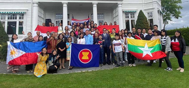 Celebran en Noruega el Día de la Familia de la ASEAN ảnh 1 Celebran en Noruega el Día de la Familia de la ASEAN ảnh 1