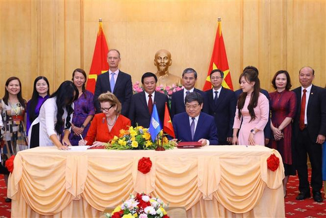 Rubrican academia de política de Vietnam y UNDP memorando de cooperación ảnh 1 Rubrican academia de política de Vietnam y UNDP memorando de cooperación ảnh 1