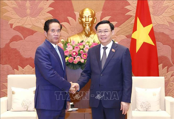 Presidente de la Asamblea Nacional de Vietnam recibe al gobernador de Phnom Penh ảnh 1 Presidente de la Asamblea Nacional de Vietnam recibe al gobernador de Phnom Penh ảnh 1