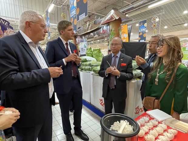 Arroz vietnamita presente por primera vez en supermercado de E.Leclerc en Francia ảnh 1