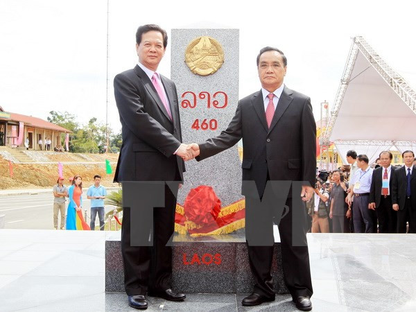 Provincias Vietnam-Laos concluyen remozamiento de hitos fronterizos ảnh 1 Provincias Vietnam-Laos concluyen remozamiento de hitos fronterizos ảnh 1