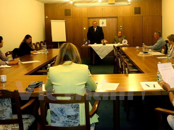 Condenan declaración errónea sobre trabajadores vietnamitas ảnh 1 Condenan declaración errónea sobre trabajadores vietnamitas ảnh 1