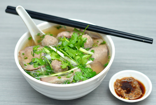 Plato vietnamita elegido por revista australiana como mejor manjar callejero de Asia ảnh 1 Plato vietnamita elegido por revista australiana como mejor manjar callejero de Asia ảnh 1