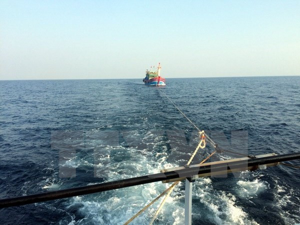 Rescatan a pescadores en aguas cerca del archipiélago de Truong Sa ảnh 1 Rescatan a pescadores en aguas cerca del archipiélago de Truong Sa ảnh 1