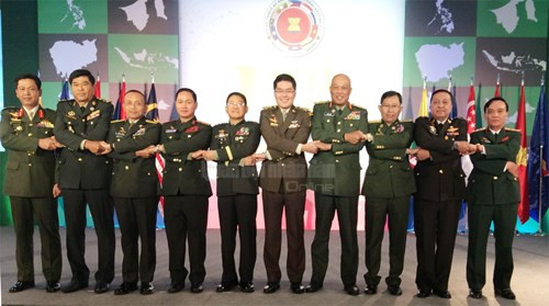 Vietnam asiste a reunión de comandantes del ejército de ASEAN en Filipinas ảnh 1 Vietnam asiste a reunión de comandantes del ejército de ASEAN en Filipinas ảnh 1