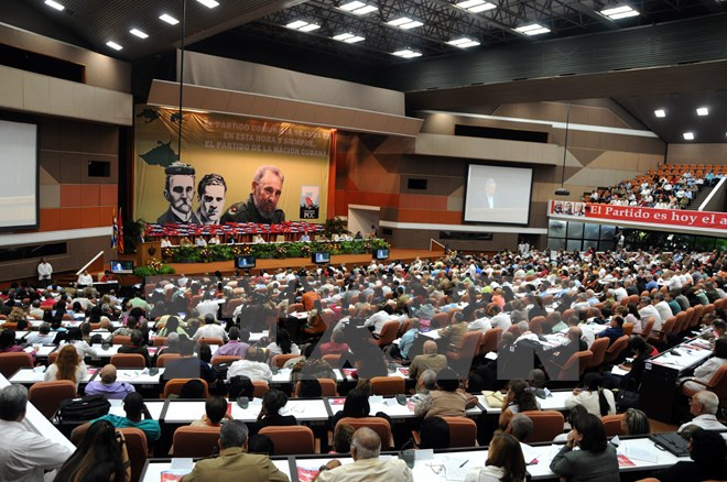 Partido Comunista de Vietnam felicita a su similar de Cuba con motivo de VIICongreso ảnh 1 Partido Comunista de Vietnam felicita a su similar de Cuba con motivo de VIICongreso ảnh 1