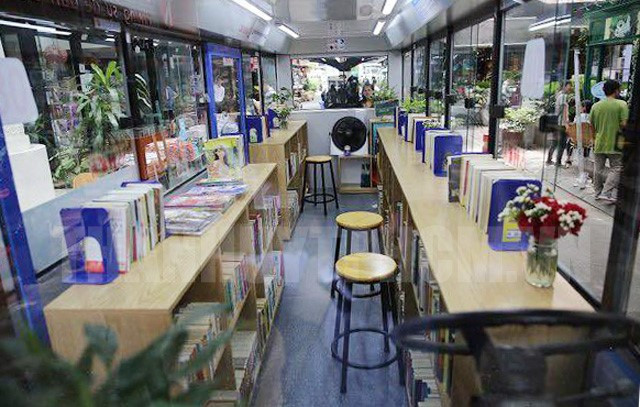 Biblioteca en autobús lanzada en Ciudad Ho Chi Minh ảnh 1