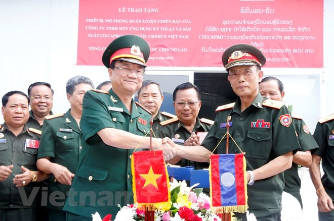 Vietnam entrega simulador para entrenamiento de militares laosianos ảnh 1 Vietnam entrega simulador para entrenamiento de militares laosianos ảnh 1