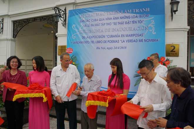Presentan en Hanoi pinturas y libro de Héroe Cubano Antonio Guerrero ảnh 2 Presentan en Hanoi pinturas y libro de Héroe Cubano Antonio Guerrero ảnh 2