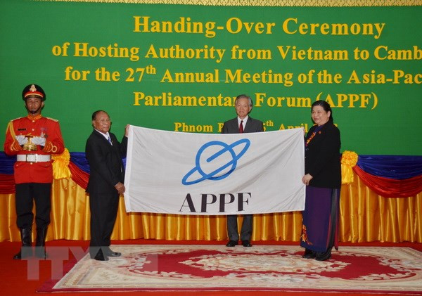 Vietnam entrega presidencia del Foro Parlamentario de Asia- Pacífico a Camboya ảnh 1 Vietnam entrega presidencia del Foro Parlamentario de Asia- Pacífico a Camboya ảnh 1