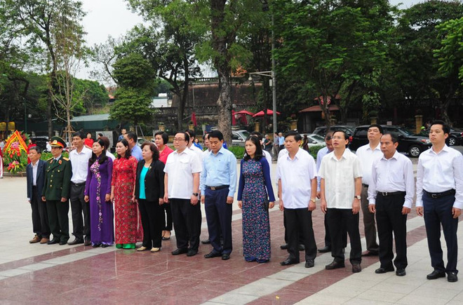 Conmemoran en Hanoi el 148 aniversario por el natalicio de Vladimir Lenin ảnh 1 Conmemoran en Hanoi el 148 aniversario por el natalicio de Vladimir Lenin ảnh 1